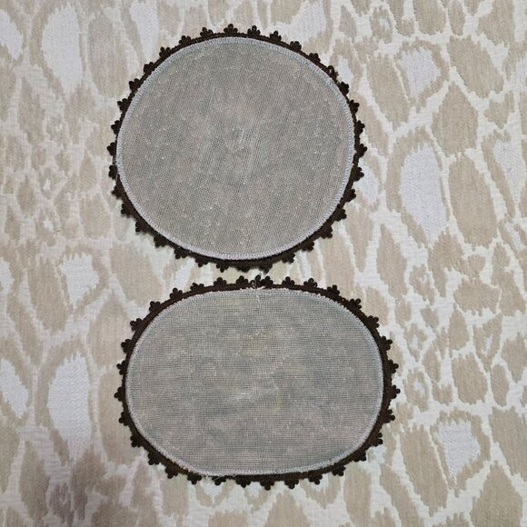 Vintage Set of 2 MCM Floral Embroidered Lace Doilies Round & Oval Beige & Brown - Picture 3 of 9